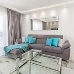 Apartman Funkcjonalny Apartament Z Parkingiem Blisko Plazy W Miedzyzdrojach By Noclegi Renters Międzyzdroje