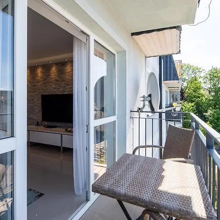 Stylish Vacation With Parking In By Renters Апартаменты *