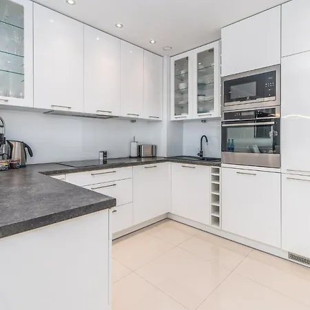 Stylish Vacation With Parking In By Renters Мендзыздрое