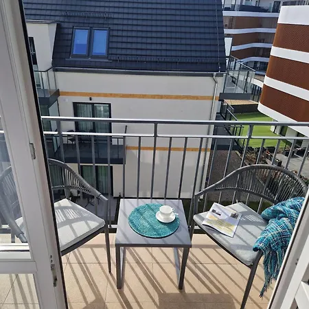 Apartamento Stylish Vacation With Parking In By Renters Miedzyzdroje