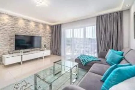 Funkcjonalny Z Parkingiem Blisko Plazy W Miedzyzdrojach By Renters Apartman